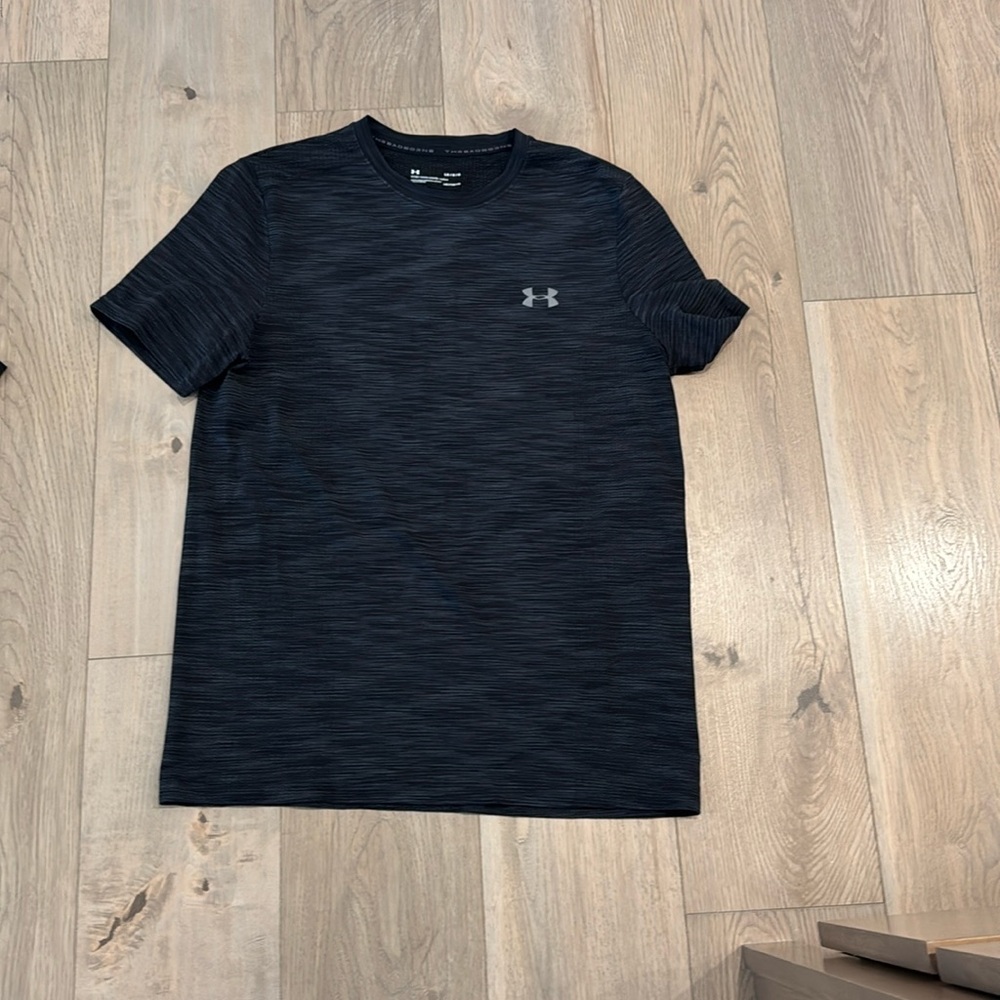 Under armor shirt